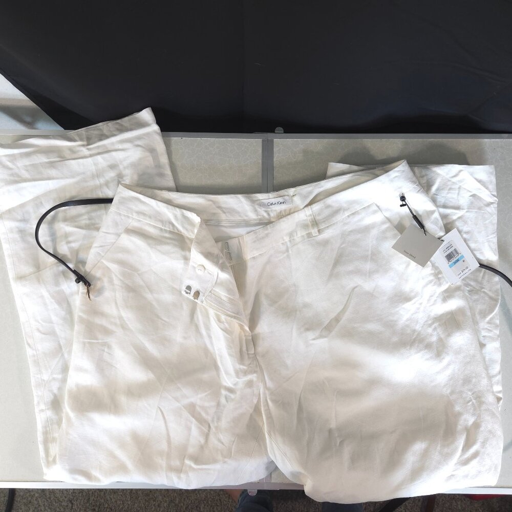 Calvin Klein Women's White Straight Leg pants